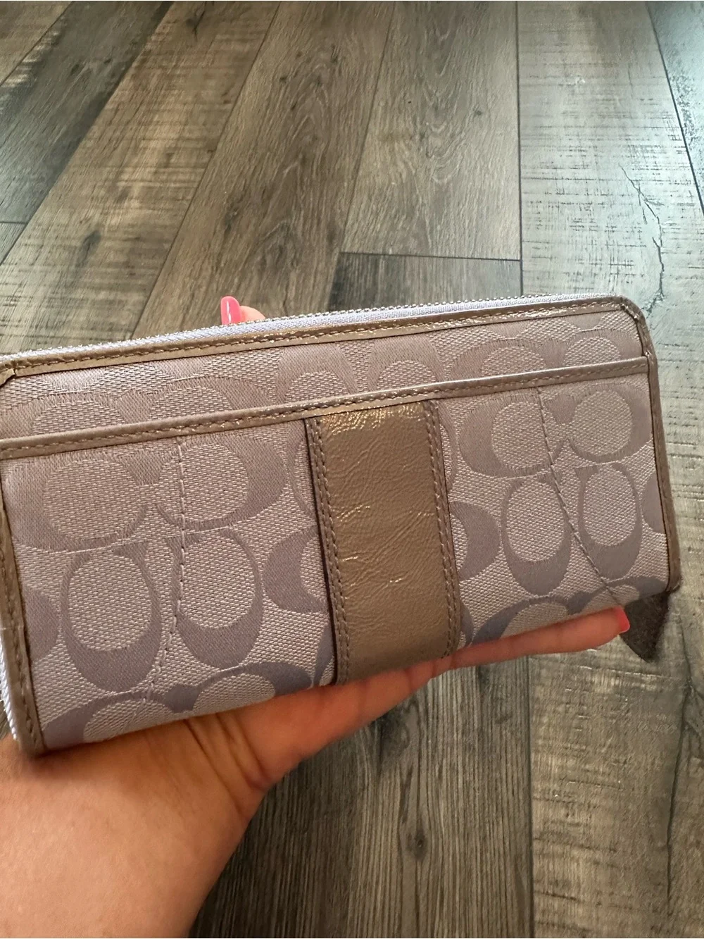 Vintage Coach Soho Zip Around Wallet Purple and Gray Leather Buckle